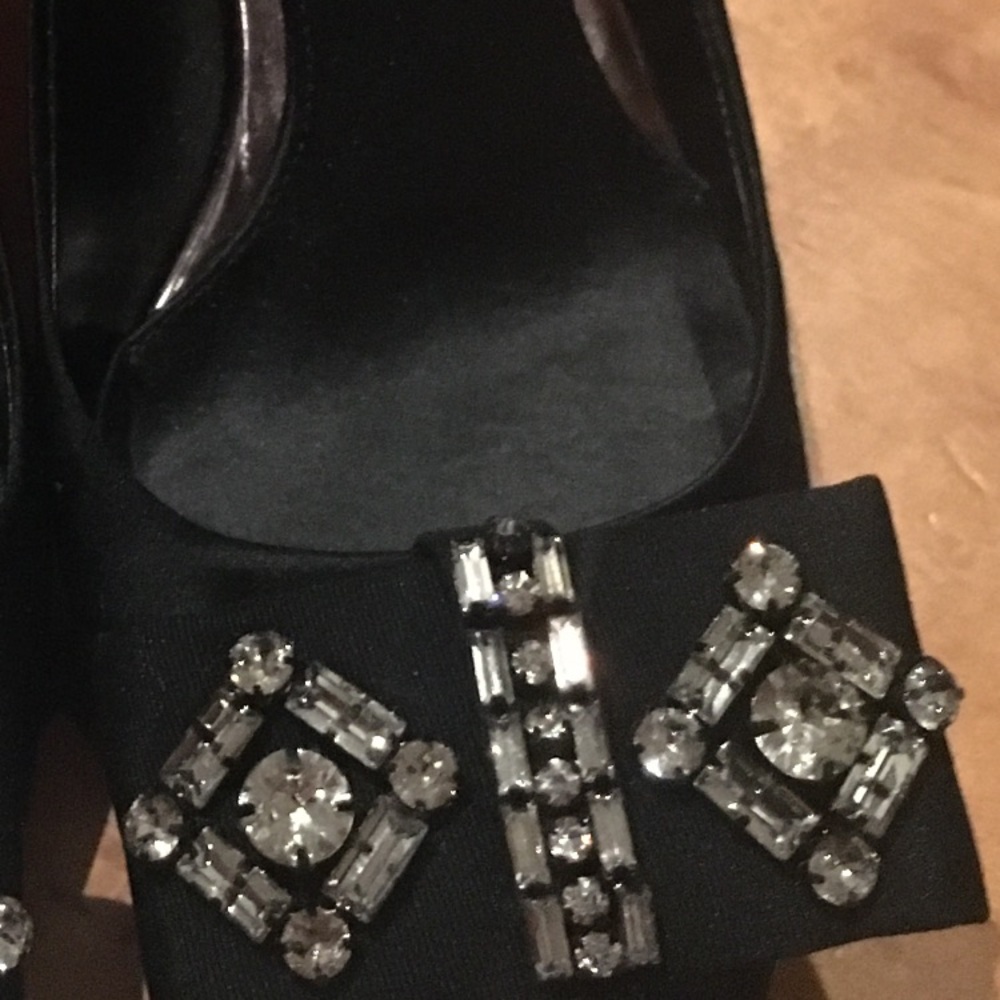 Shoes - Picture 2 of 3